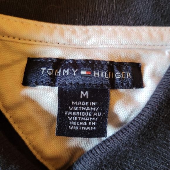 Tommy Hilfiger Blue T-shirt - Picture 2 of 2